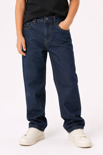 Relaxed-CarlJr Jean