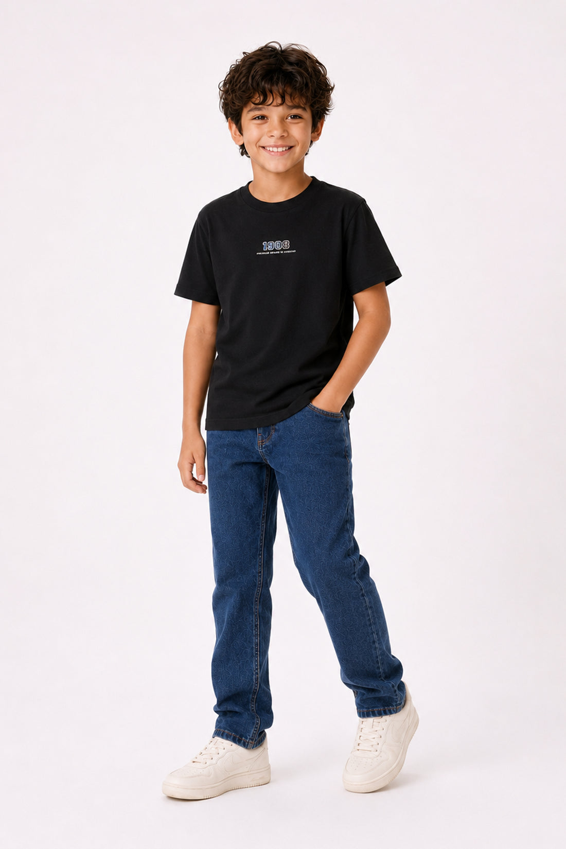 Relaxed-CarlJr Jean